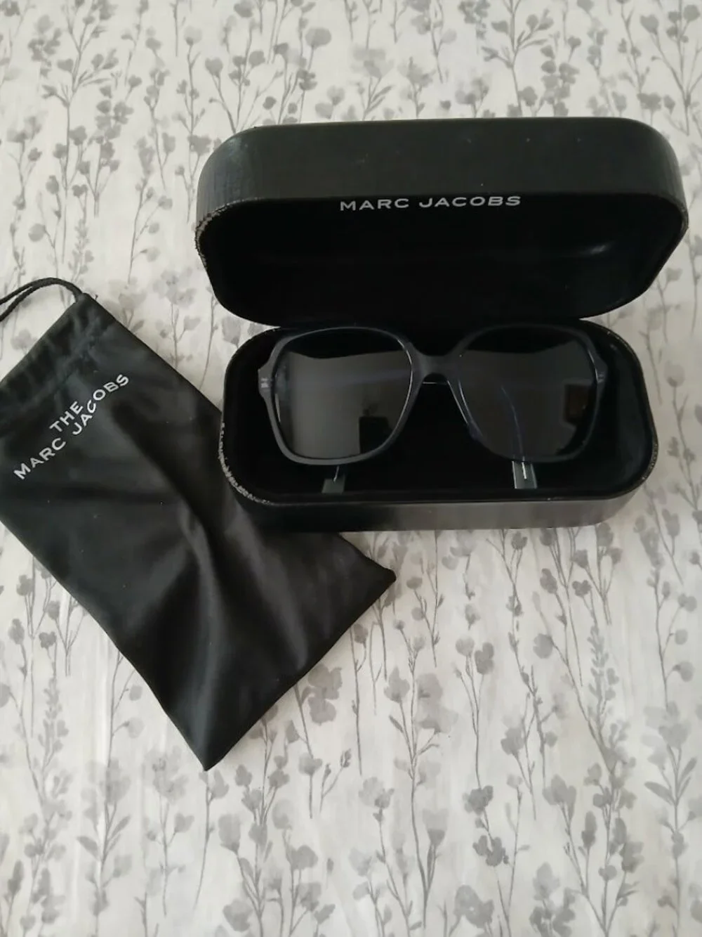 MARC JACOBS - Blue Sunglasses